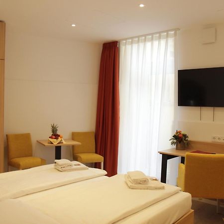 Hotel Adria Muenchen Ngoại thất bức ảnh