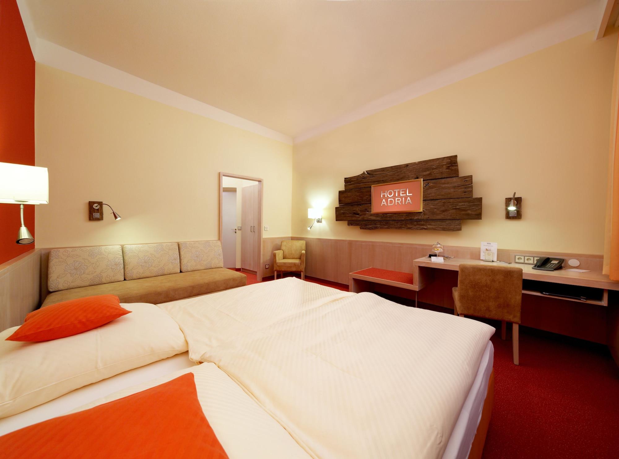 Hotel Adria Muenchen Ngoại thất bức ảnh