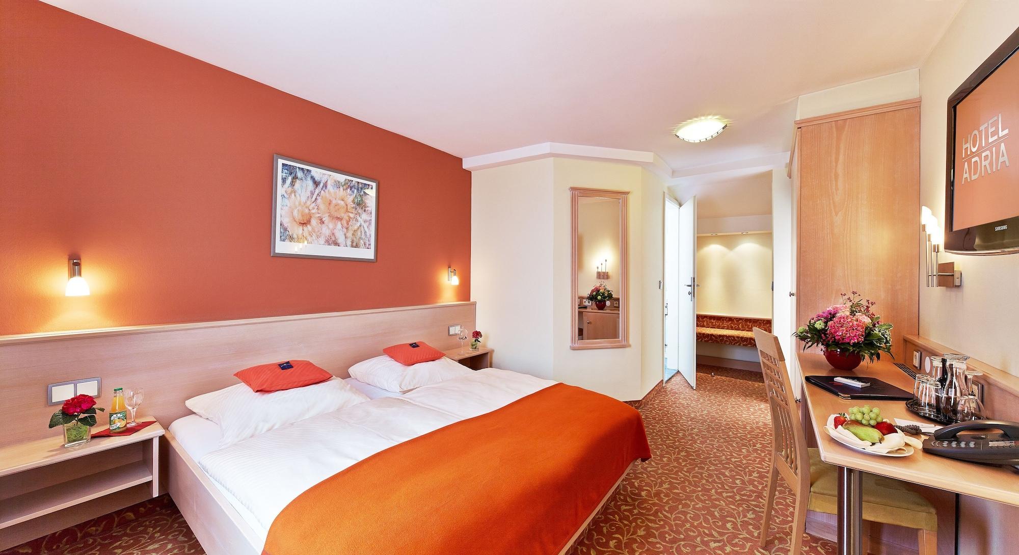 Hotel Adria Muenchen Ngoại thất bức ảnh