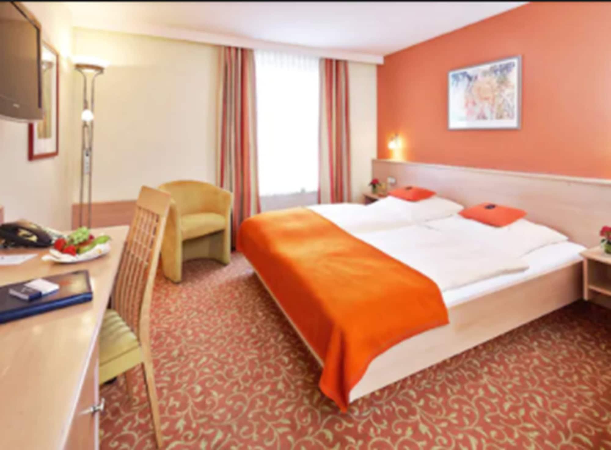 Hotel Adria Muenchen Ngoại thất bức ảnh
