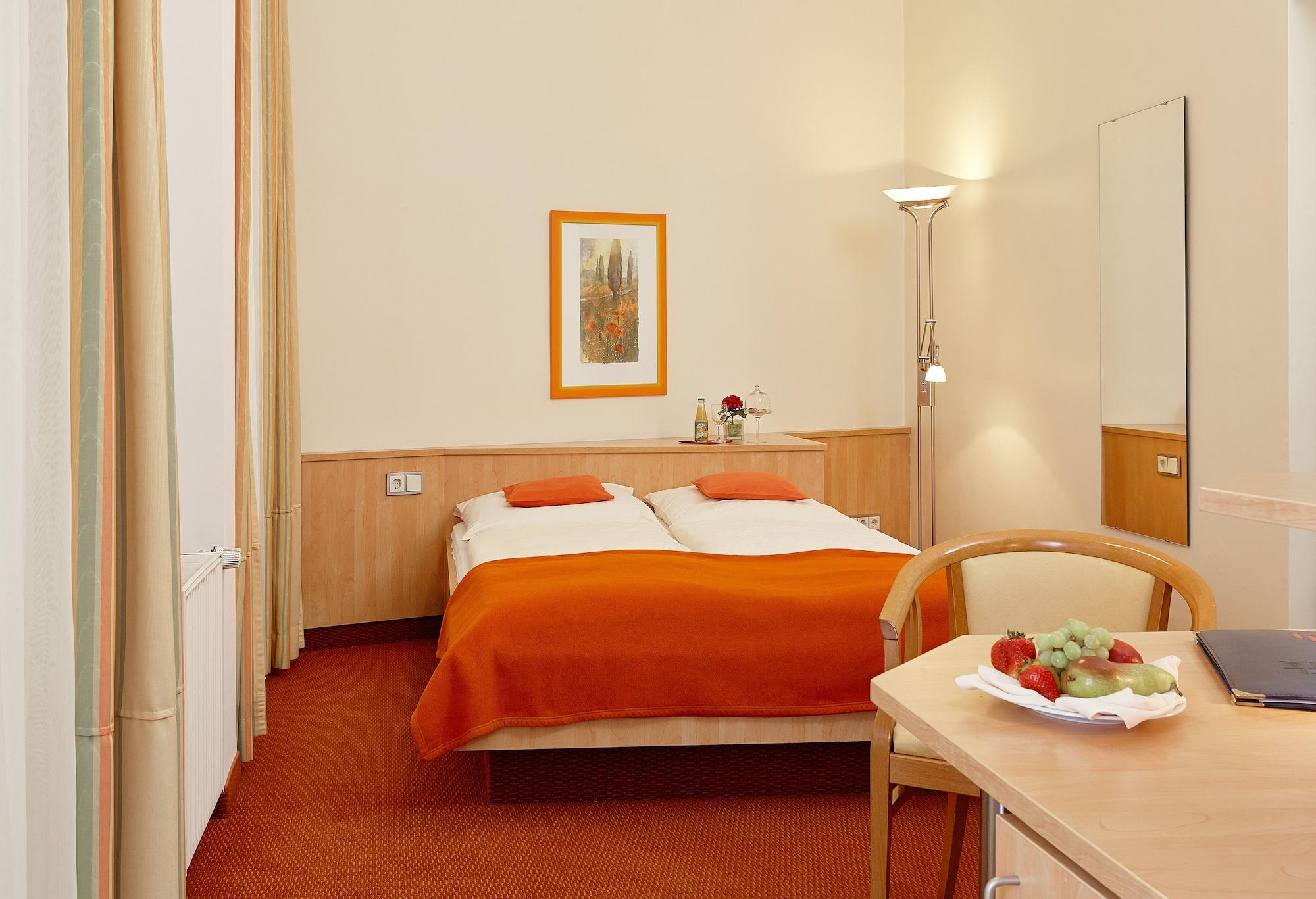 Hotel Adria Muenchen Ngoại thất bức ảnh