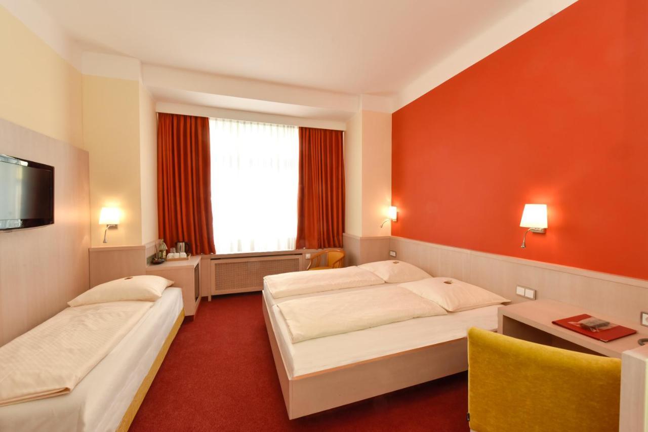 Hotel Adria Muenchen Ngoại thất bức ảnh