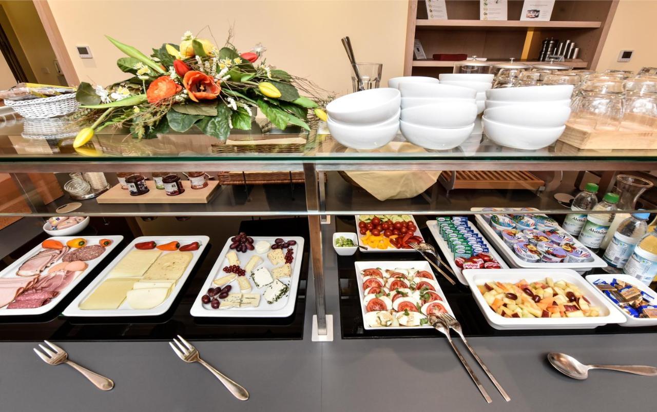 Hotel Adria Muenchen Ngoại thất bức ảnh