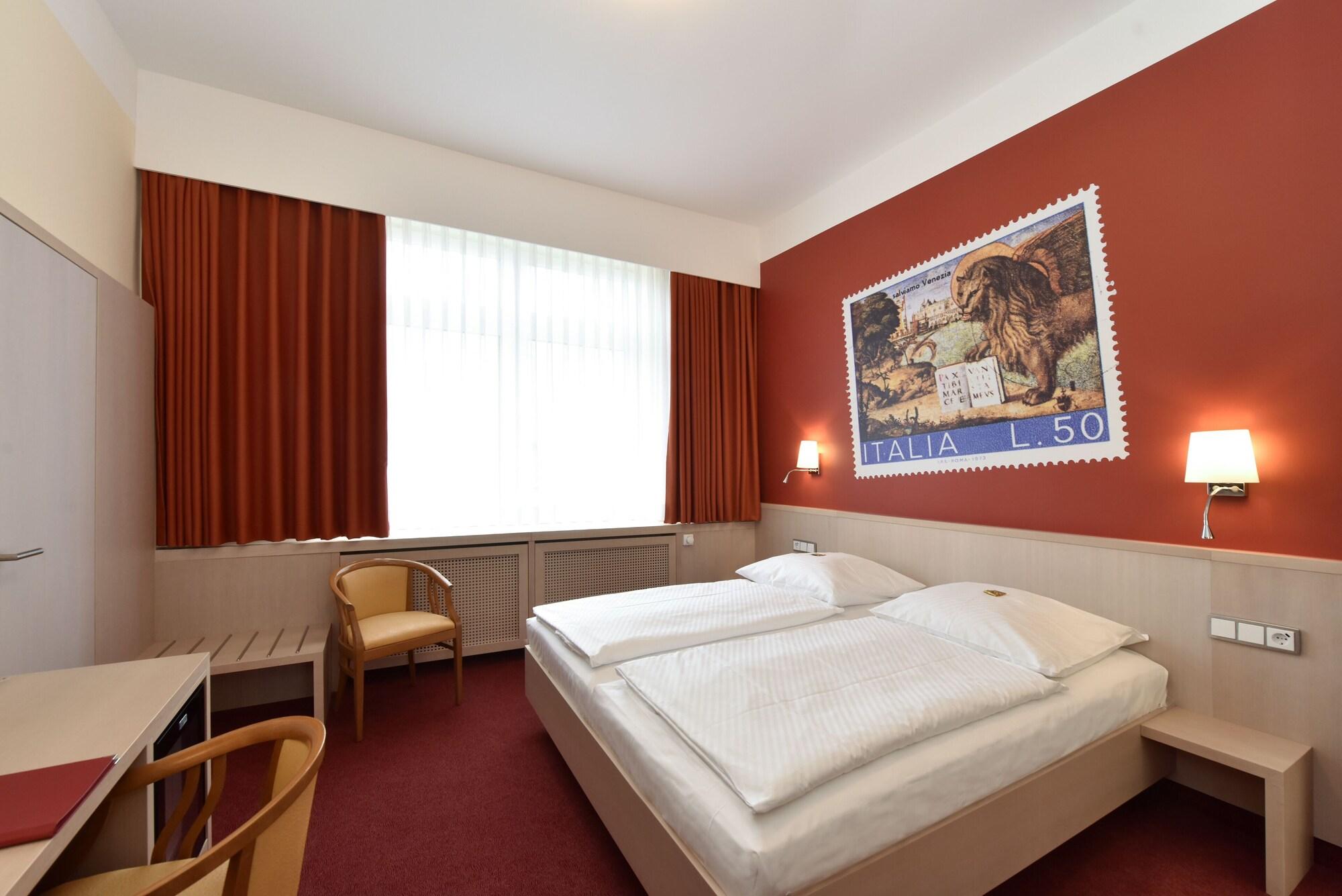 Hotel Adria Muenchen Ngoại thất bức ảnh
