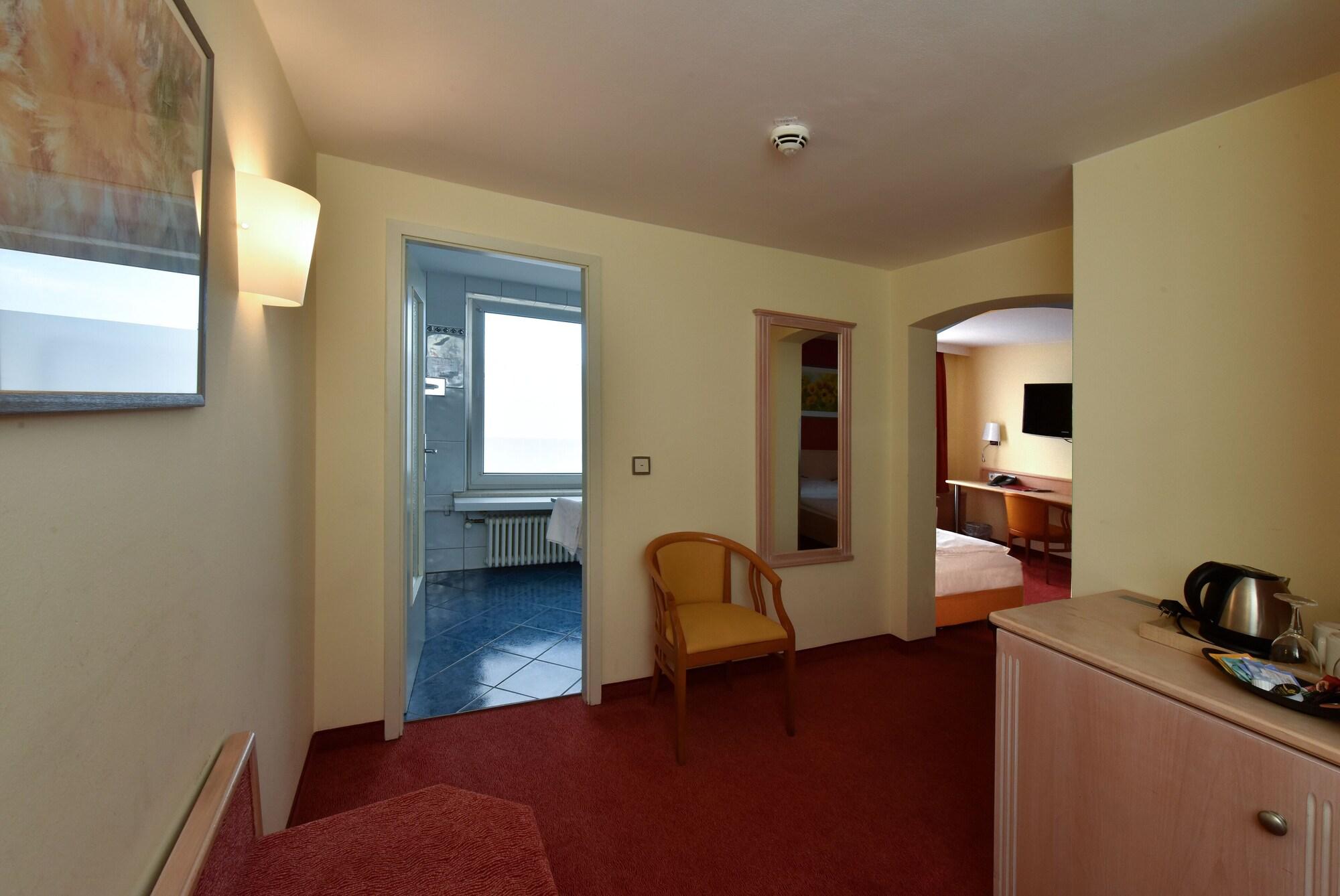 Hotel Adria Muenchen Ngoại thất bức ảnh