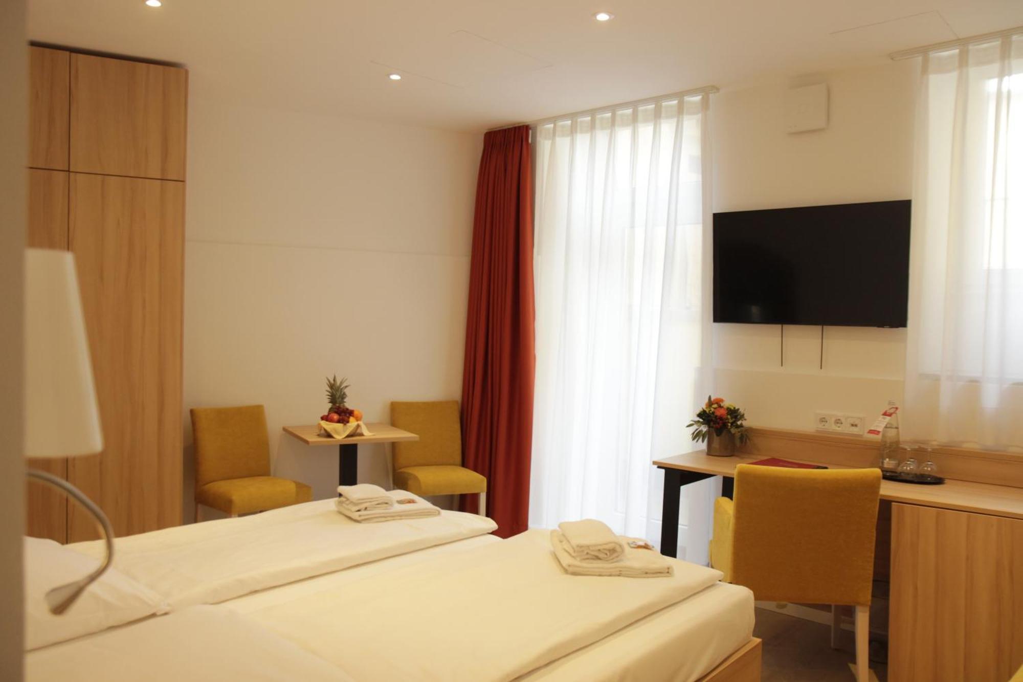 Hotel Adria Muenchen Ngoại thất bức ảnh